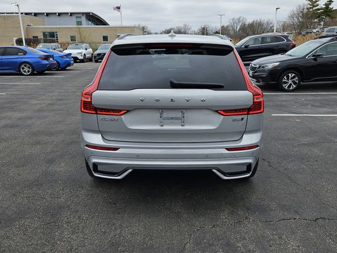 Used 2025 Volvo XC60 B5 Plus image 5