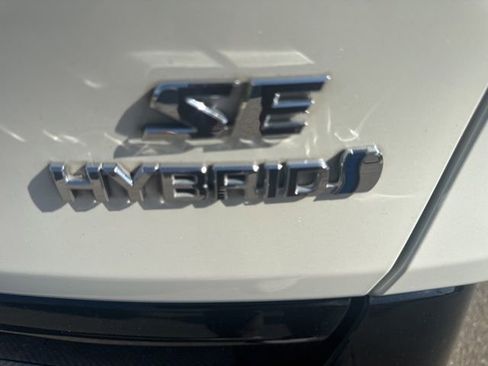 Used 2022 Toyota RAV4 SE w/ Convenience Package AWD/4WD image 10