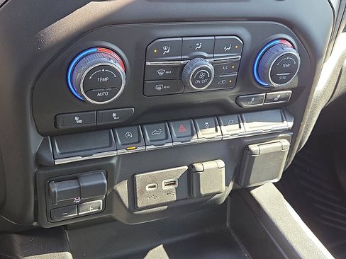 Used 2022 Chevrolet Silverado 1500 RST w/ Convenience Package II image 19