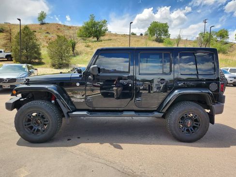Used 2013 Jeep Wrangler Unlimited Sahara AWD/4WD image 4