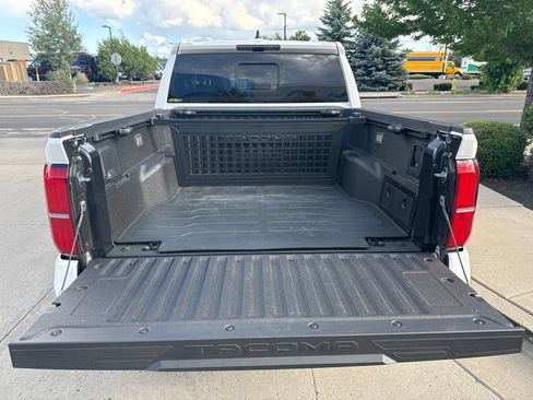 Used 2026 Toyota Tacoma TRD Off-Road w/ TRD Off Road Upgrade Package AWD/4WD image 6