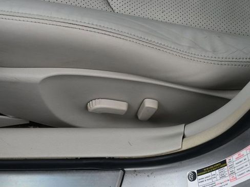 Used 2012 INFINITI G37 Journey w/ Premium Pkg image 12