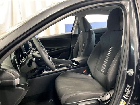 Used 2023 Hyundai Elantra SEL FWD image 10