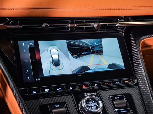 Used 2025 Aston Martin DB12 Coupe RWD image 29