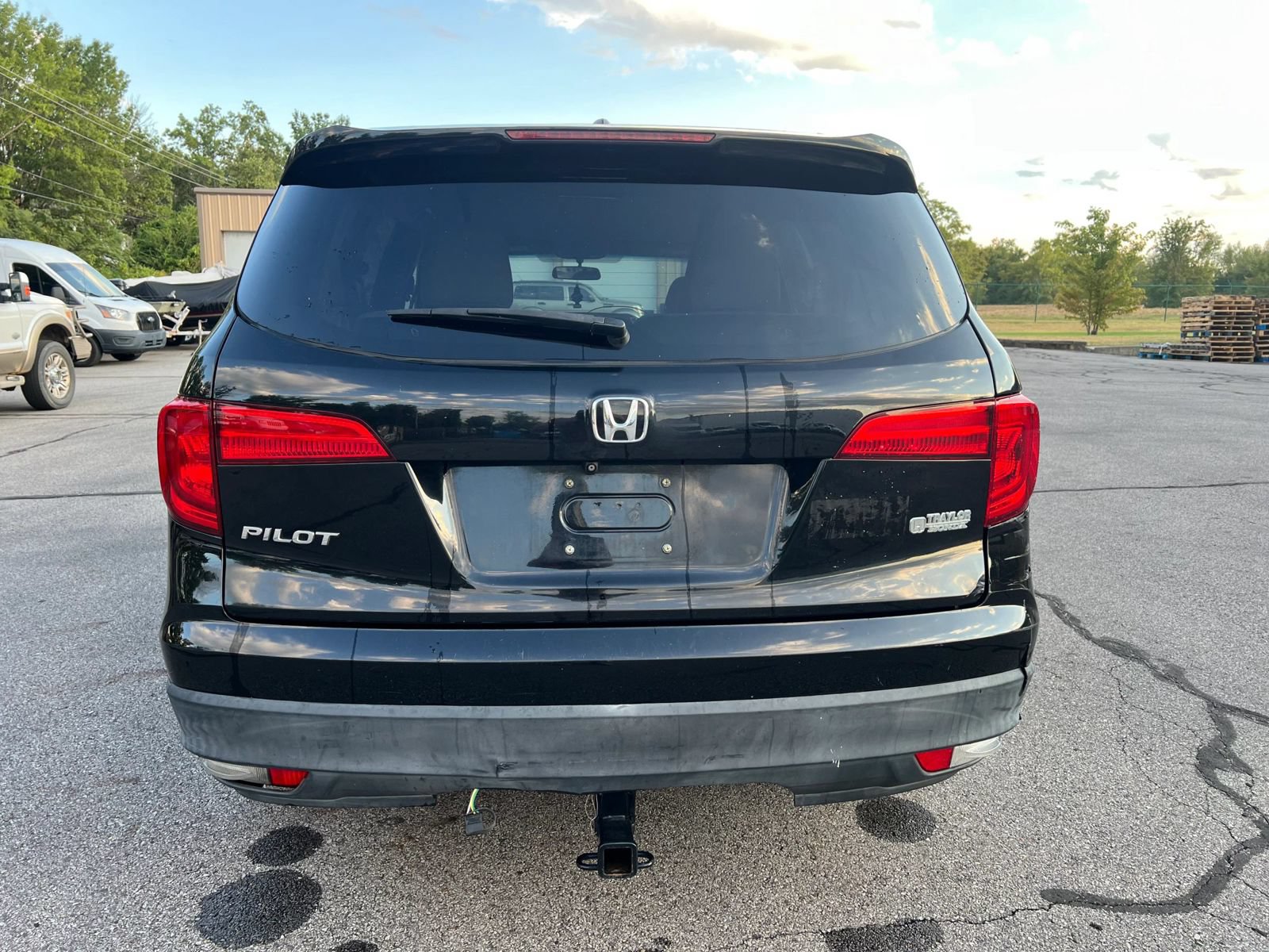 Used 2017 Honda Pilot EX image 4