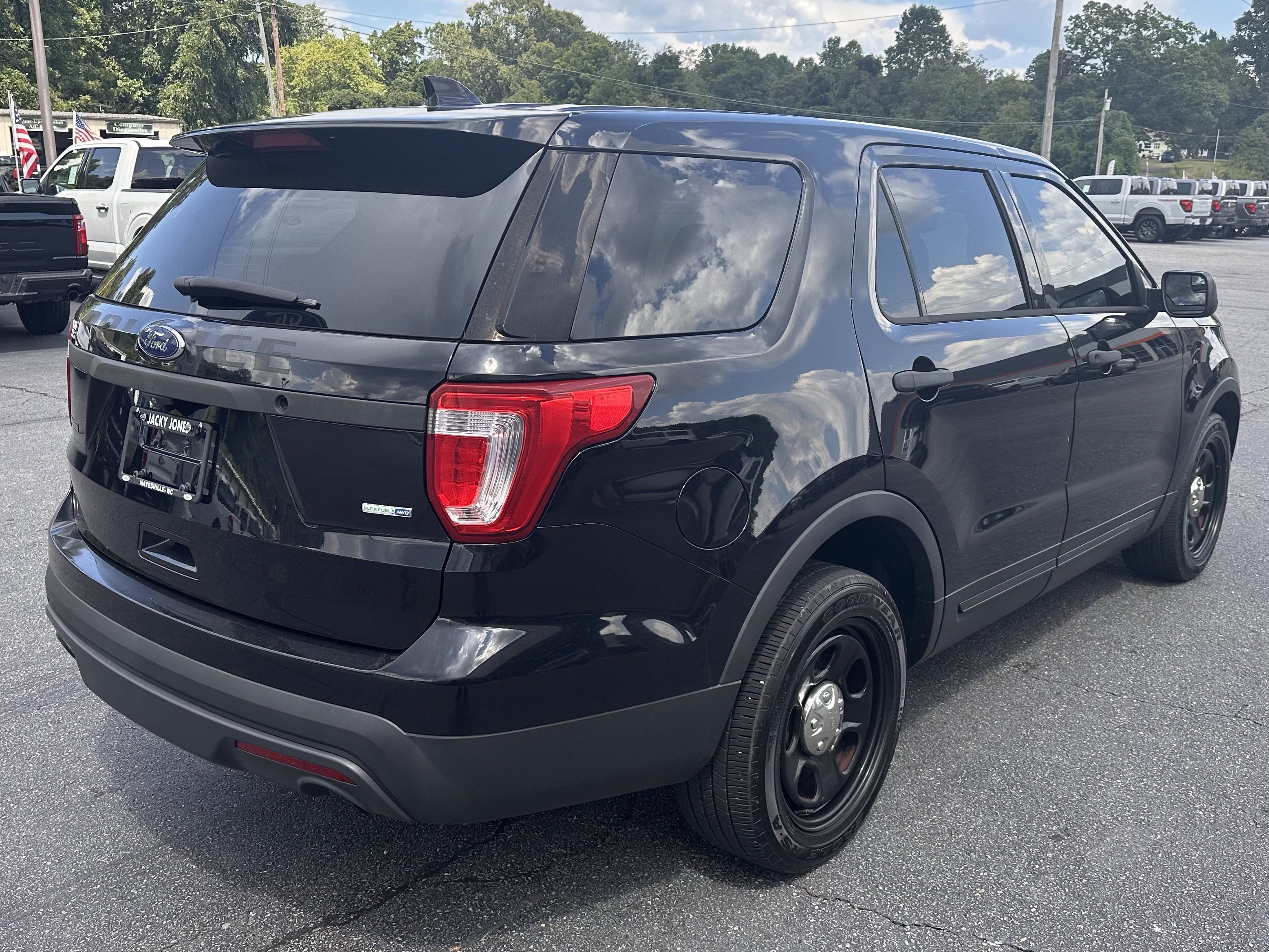Used 2017 Ford Explorer 4WD Police Interceptor image 6