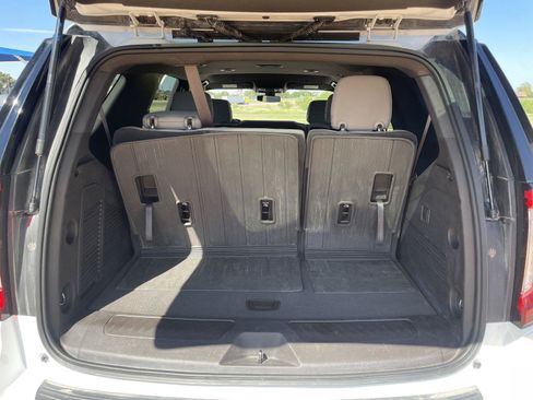 Used 2022 GMC Yukon SLE RWD image 27