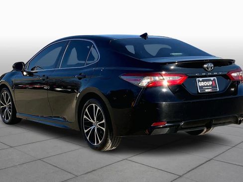 Used 2019 Toyota Camry SE image 12