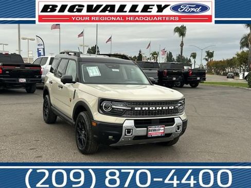 Used 2025 Ford Bronco Sport Badlands image 1