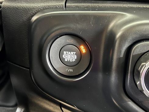 Certified 2023 Jeep Wrangler Unlimited Sport image 38