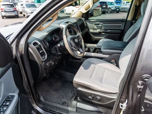 Used 2019 RAM 1500 Big Horn RWD image 17