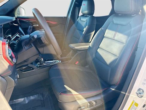 Used 2025 Chevrolet TrailBlazer RS image 20