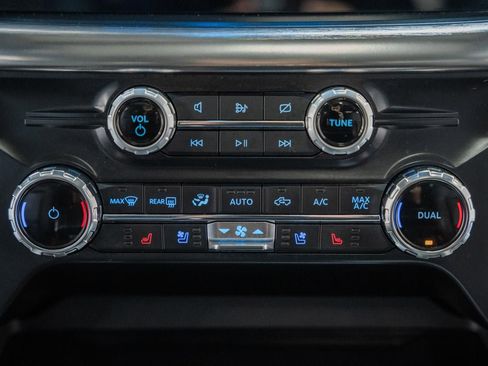 Used 2022 Ford F150 Lariat image 29