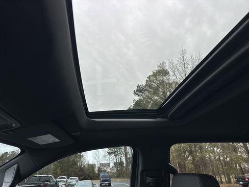 Used 2024 GMC Sierra 2500 AT4 w/ AT4 Premium Plus Package image 25