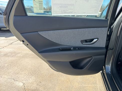 New 2026 Hyundai Elantra Limited image 25