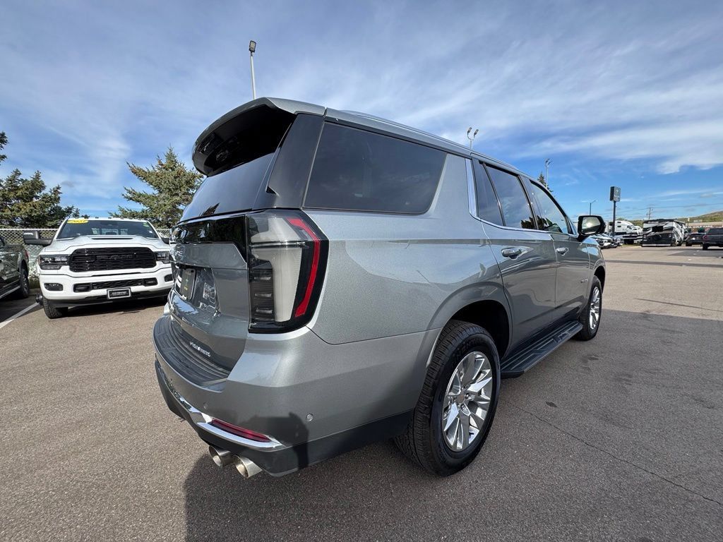 Used 2026 Chevrolet Tahoe Premier AWD/4WD image 8