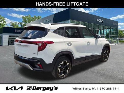 Certified 2025 Kia Seltos EX AWD/4WD image 8