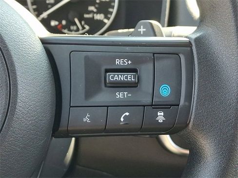 Used 2024 Nissan Rogue SV image 22