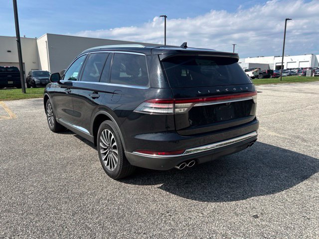 Used 2024 Lincoln Aviator AWD w/ Premium Package image 4