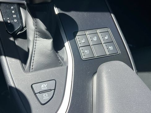 Used 2024 Lexus UX 250h F Sport FWD image 34