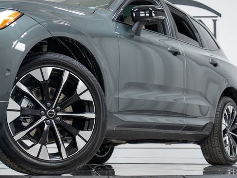 New 2026 Volvo XC60 B5 Plus w/ Climate Package image 27