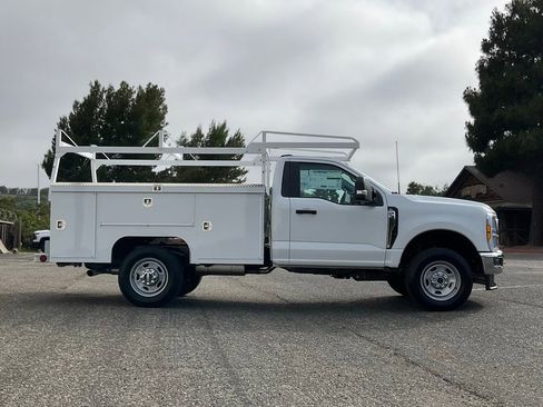 New 2025 Ford F350 XL w/ XL Chrome Package image 7