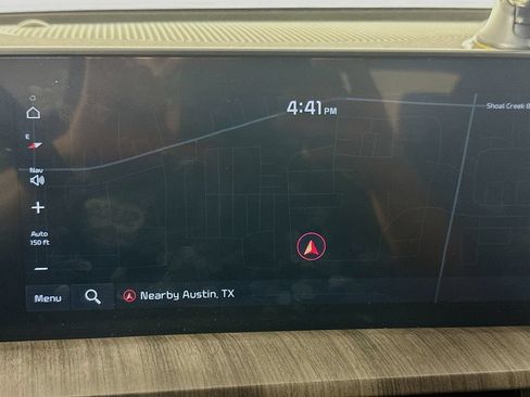 Used 2023 Kia Telluride EX w/ EX Captain's Chair Package FWD image 16