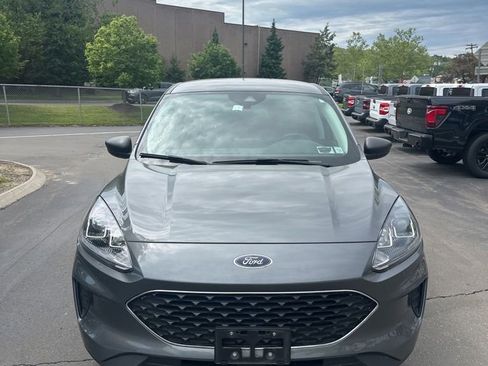 Used 2022 Ford Escape SE w/ Cold Weather Package AWD/4WD image 3