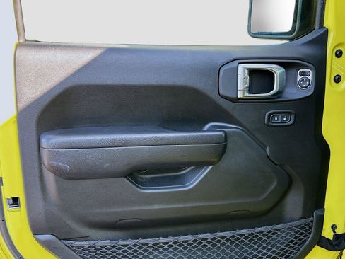 Used 2023 Jeep Wrangler Unlimited Sport AWD/4WD image 22