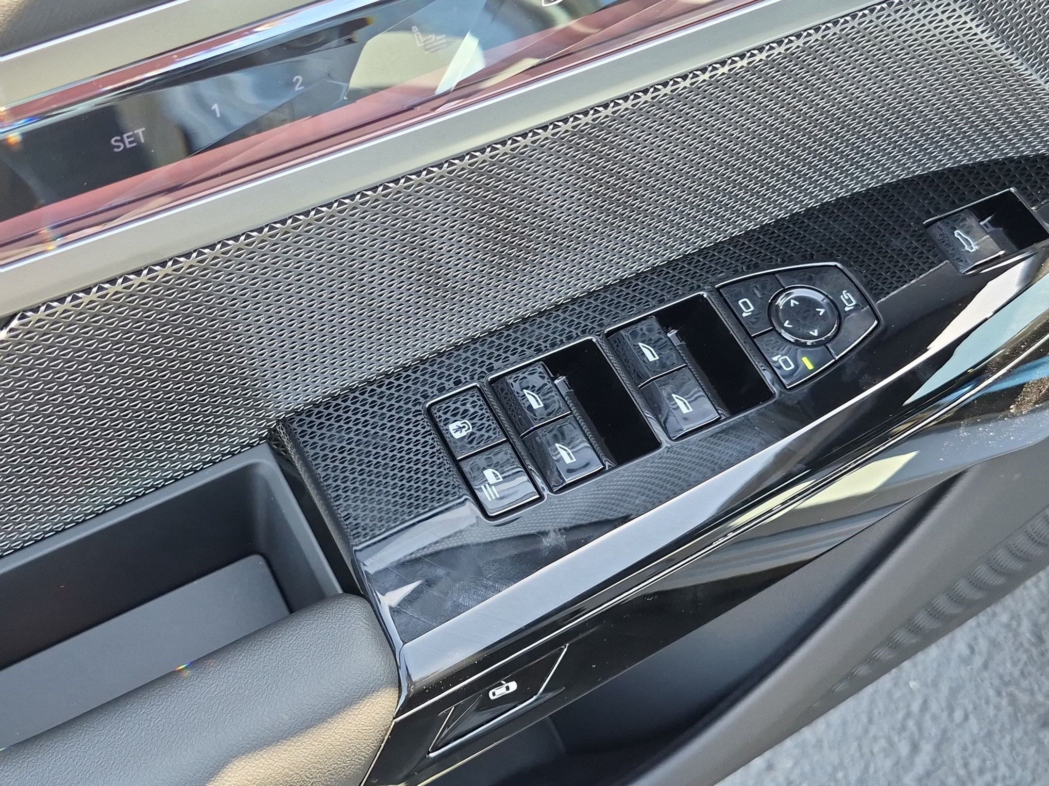 New 2026 BMW 740i w/ Premium Package RWD image 15
