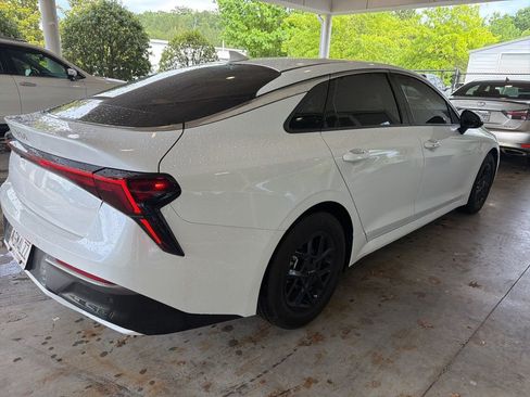 Used 2025 Kia K5 LXS FWD image 3