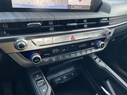 New 2025 Kia Telluride EX w/ EX Captain's Chair Package image 18