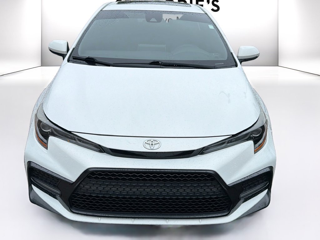 Used 2020 Toyota Corolla XSE FWD image 2