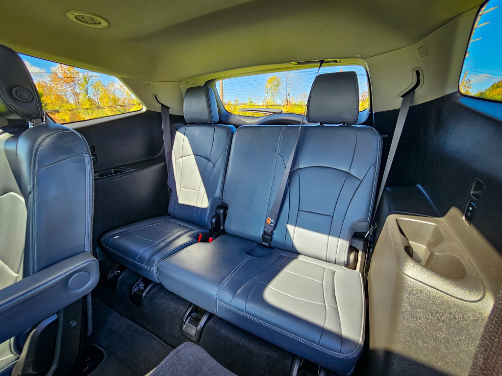 Used 2018 Buick Enclave Essence FWD image 34