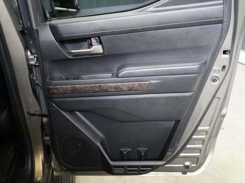 Used 2025 Toyota Tacoma Limited AWD/4WD image 56