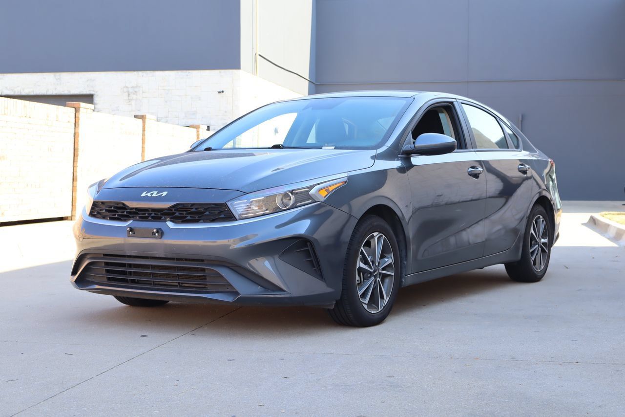 Used 2024 Kia Forte LXS FWD image 2