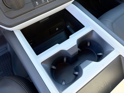 New 2026 Land Rover Defender 110 S image 32