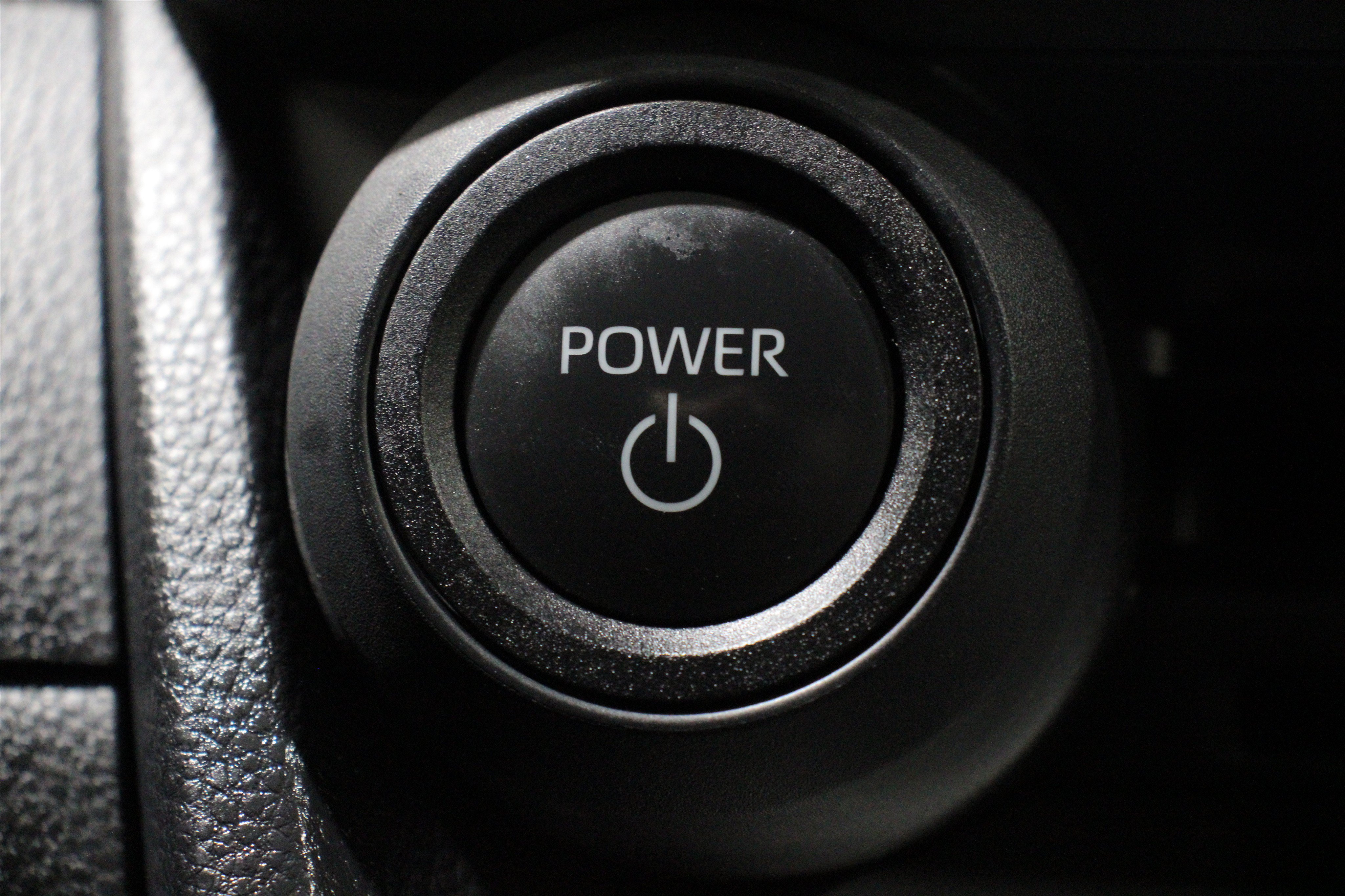 Used 2024 Toyota Prius LE FWD image 22