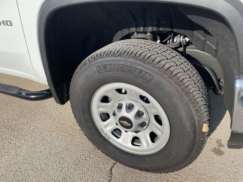 Used 2025 Chevrolet Silverado 3500 W/T w/ WT/CX Safety Package AWD/4WD image 26