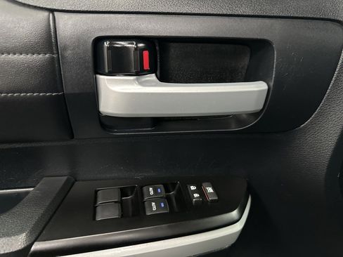 Used 2018 Toyota Tundra Limited w/ Limited Premium Package image 20
