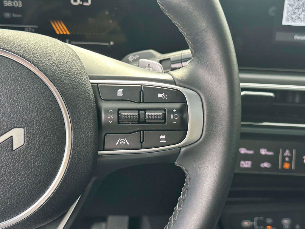 Used 2025 Kia K5 GT FWD image 22