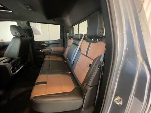 Used 2019 Chevrolet Silverado 1500 High Country image 23