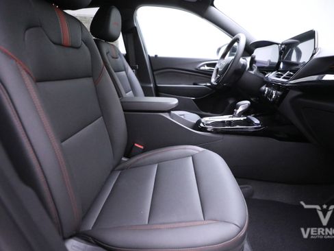 New 2026 Chevrolet Trax RS image 11