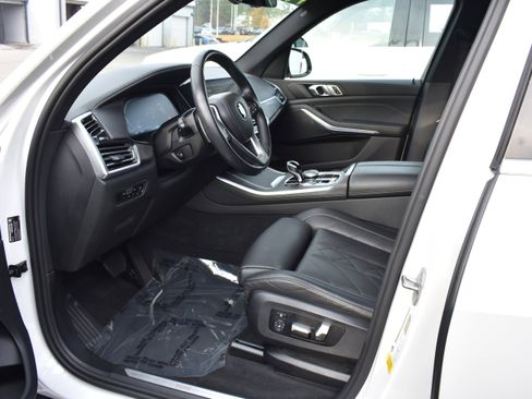 Used 2023 BMW X5 sDrive40i w/ Premium Package image 12