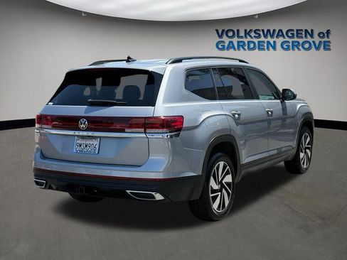 Used 2024 Volkswagen Atlas SE FWD image 7