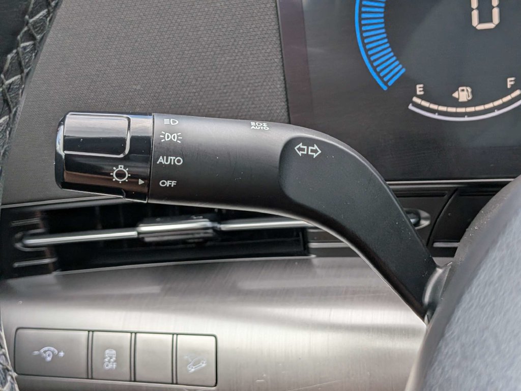 Used 2025 Hyundai Kona SEL FWD image 36