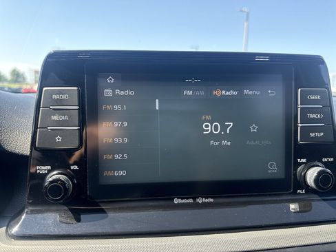 Used 2021 Kia Seltos LX AWD/4WD image 16