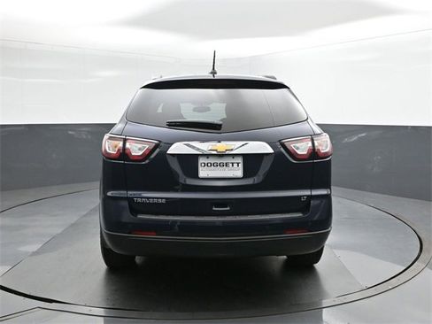 Used 2017 Chevrolet Traverse LT image 8