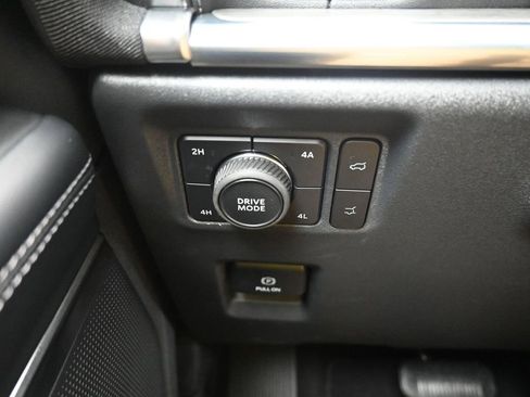 New 2025 Ford Expedition Max Platinum w/ Driver's Package image 20