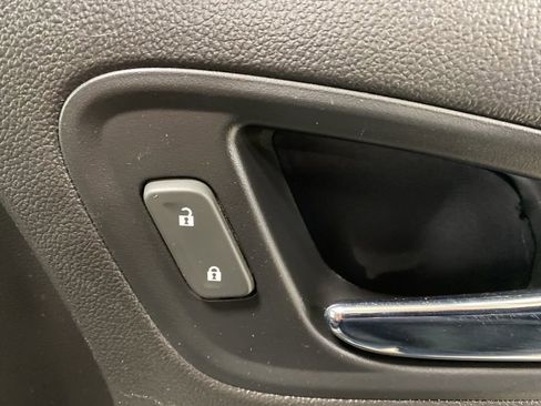 Used 2018 Chevrolet Colorado LT image 20